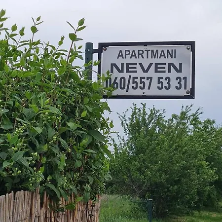 Apartment Neven Irig